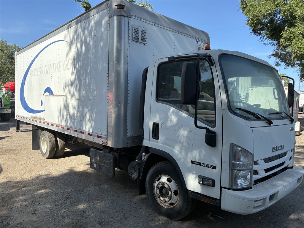 2016 Isuzu NPR's photo