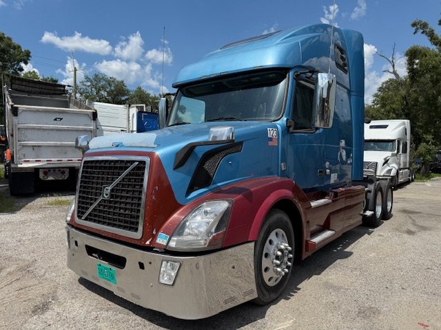 2011 Volvo VN's photo